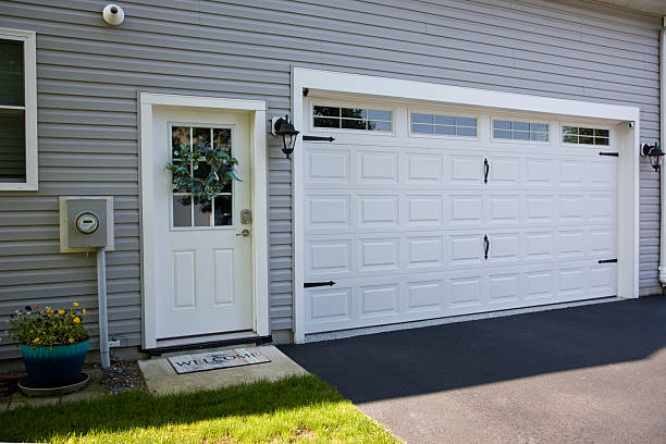 24/7 Emergency Garage Door Panel Replacement experts in Young Harris, GA